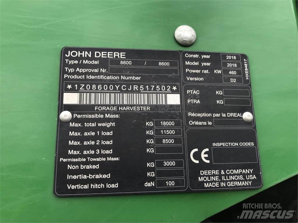 John Deere 8600 Forajere cu autopropulsare