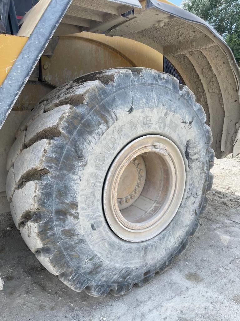 CAT 966 G Incarcator pe pneuri
