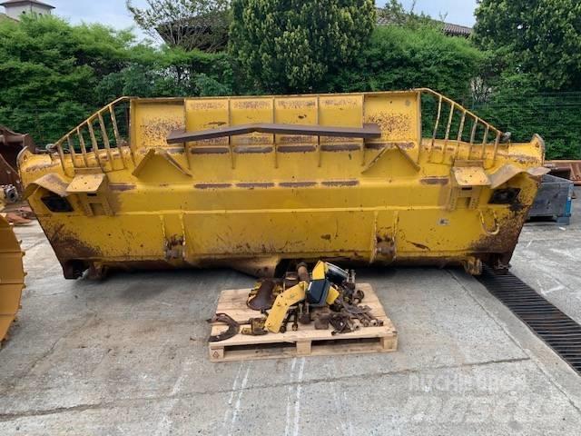 Komatsu D 155 AXI-8 Buldozere pe senile