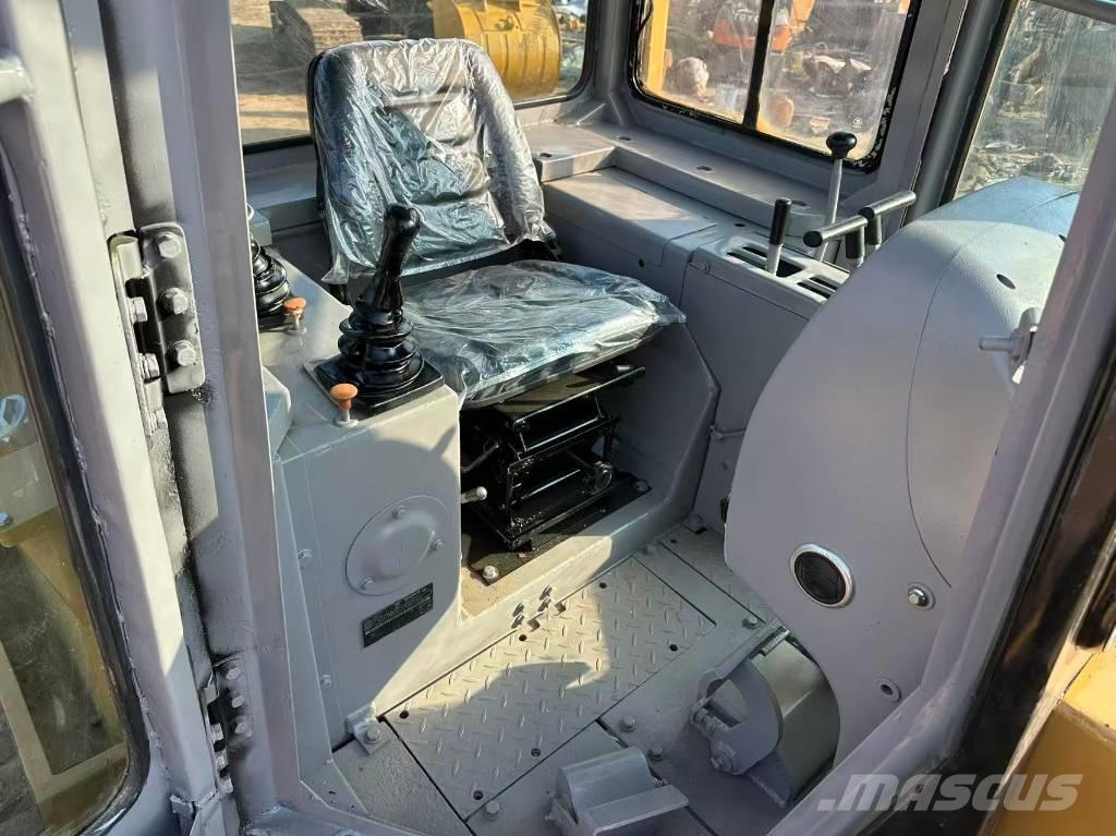 CAT D6G Buldozere pe senile