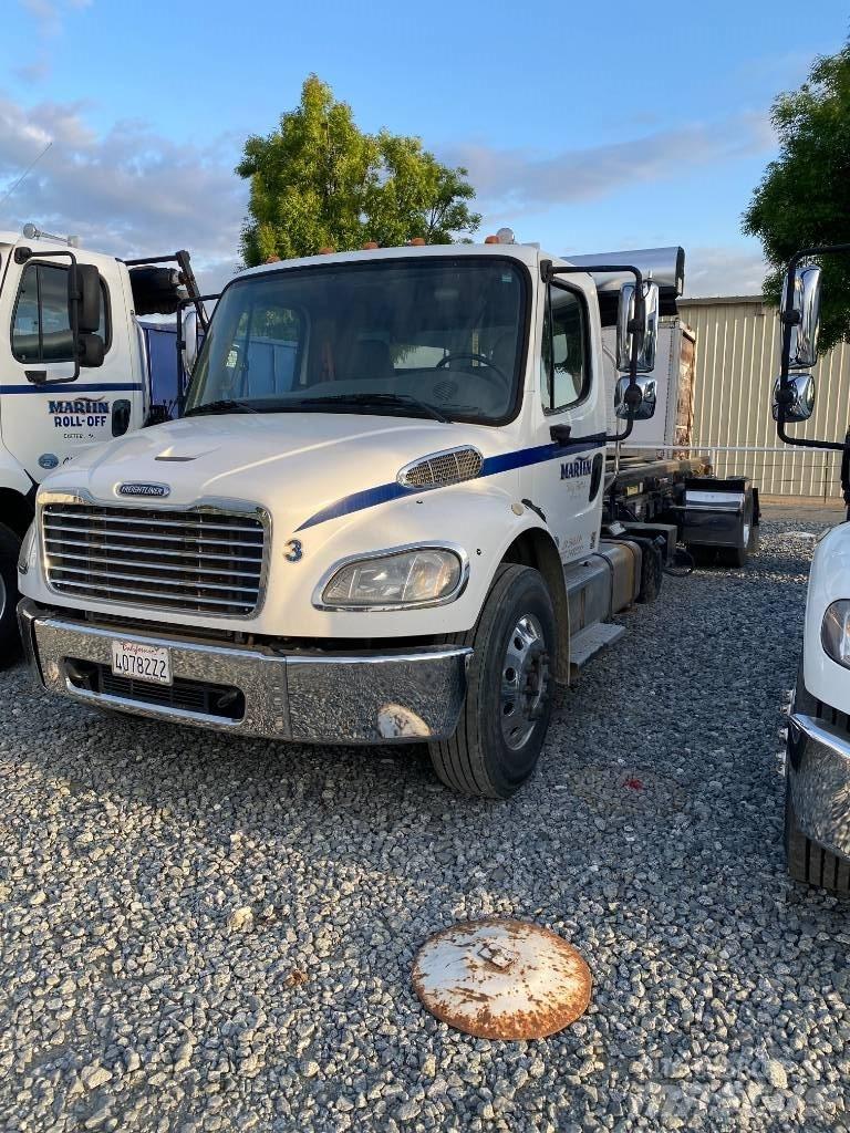 Freightliner CB Camioane Demontabile