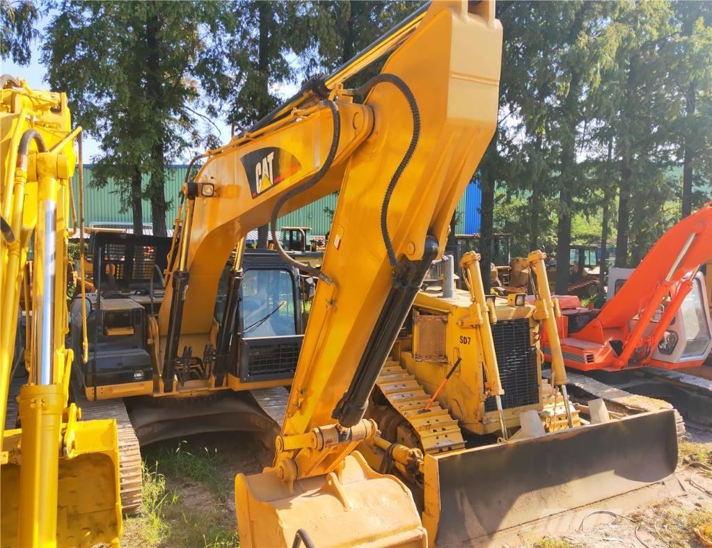 CAT 325C Excavatoare pe șenile

