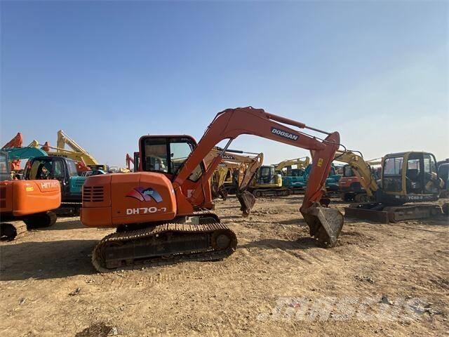 Doosan DH70-7 Excavatoare pe șenile
