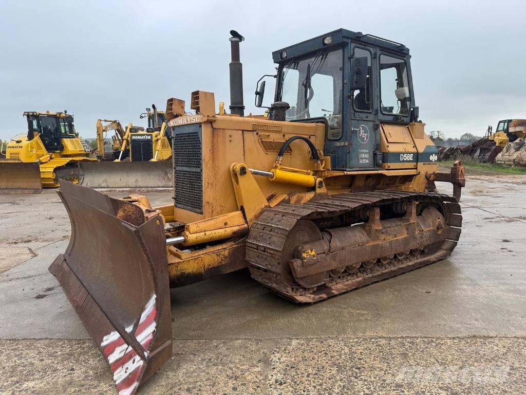 Komatsu D 58 E-1 Buldozere pe senile