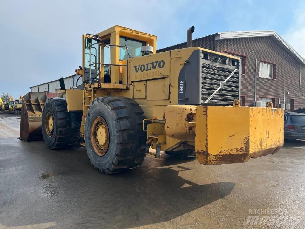 Volvo L 330 E Incarcator pe pneuri