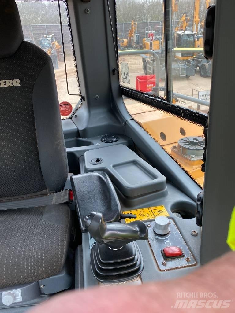 Liebherr PR 766 Buldozere pe senile