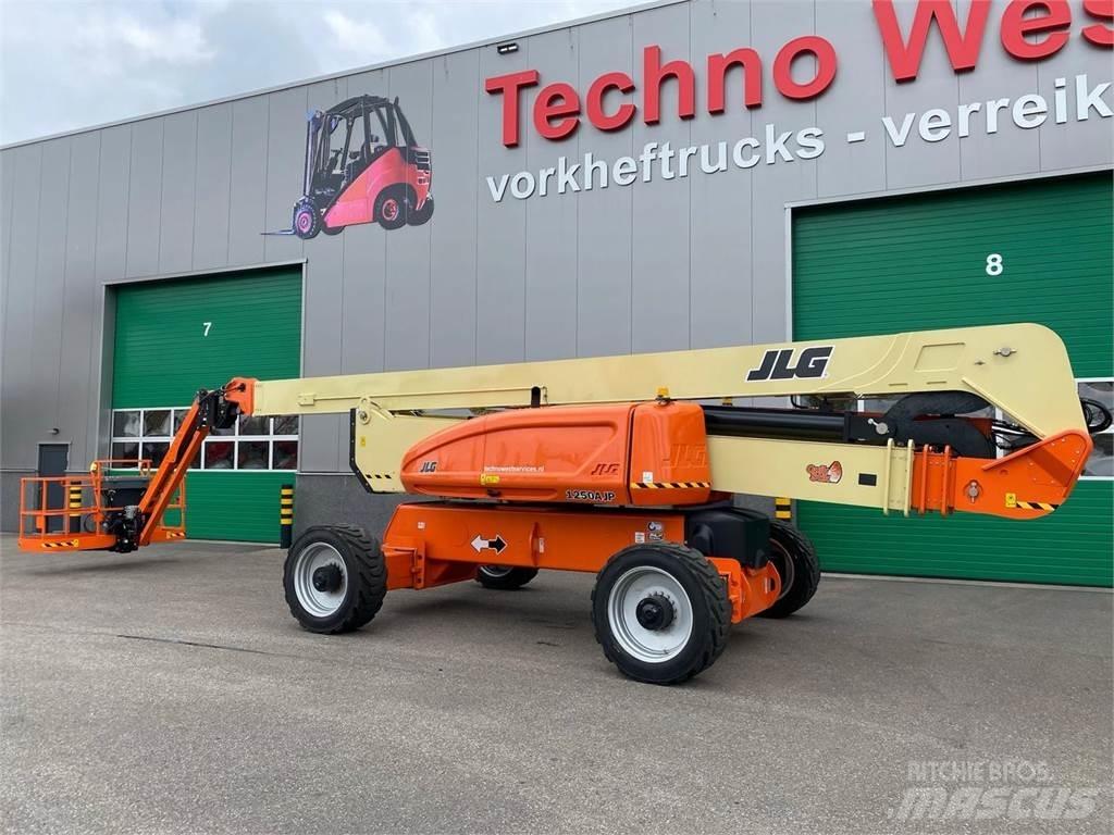 JLG 1250AJP Nacele cu brat articulat
