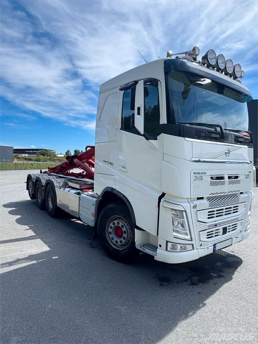 Volvo FH 540 8X4 Camion cu carlig de ridicare
