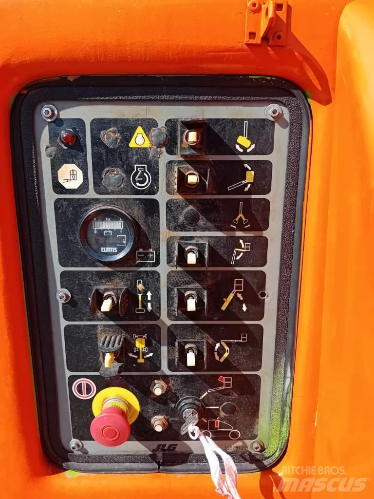 JLG E 450 AJ Nacele cu brat articulat