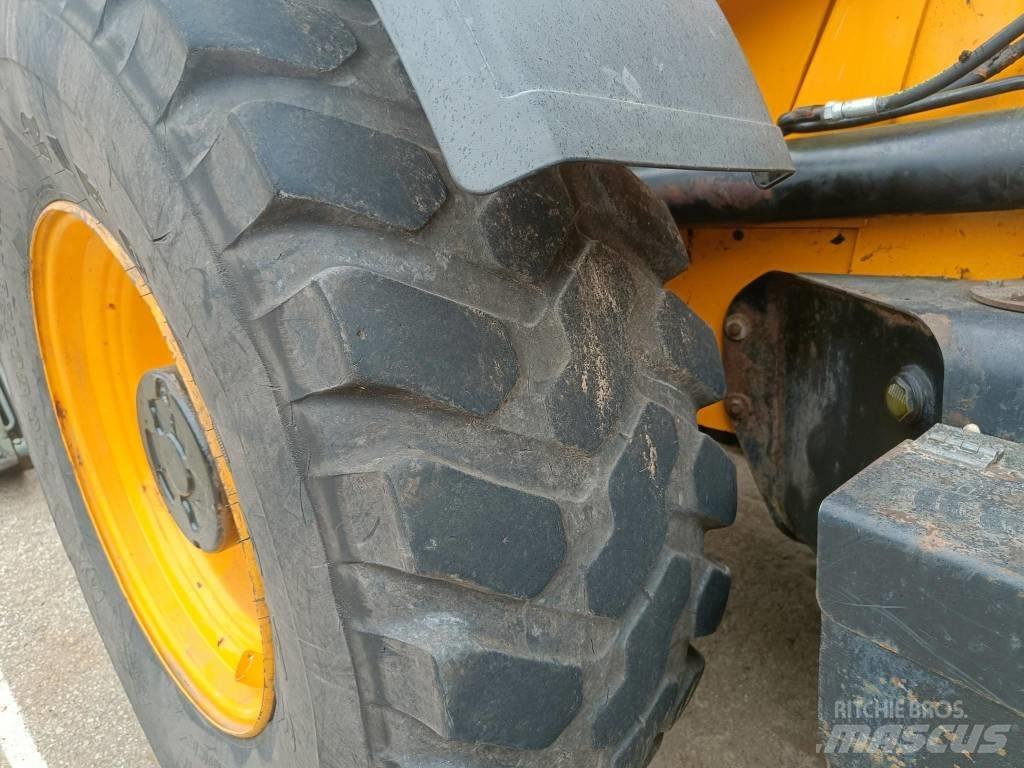 JCB 4 CX Buldoexcavatoare