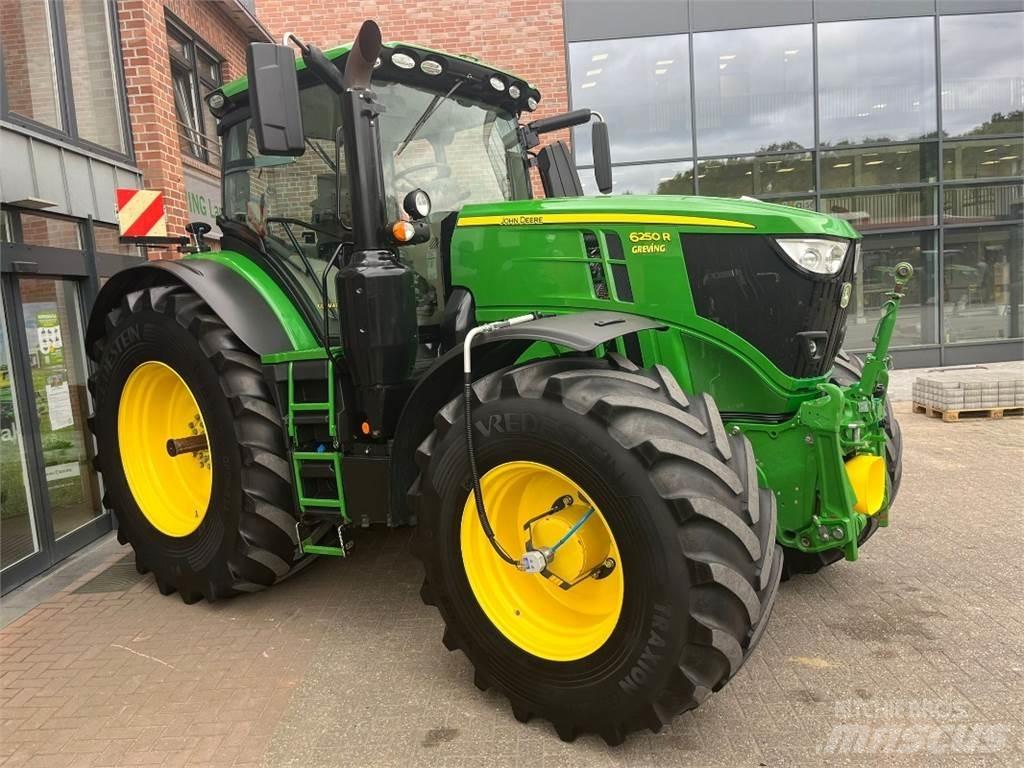 John Deere 6250R Tractoare