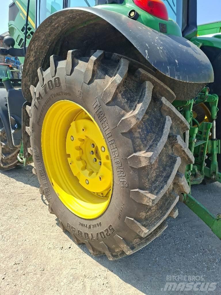 John Deere 6110M Tractoare