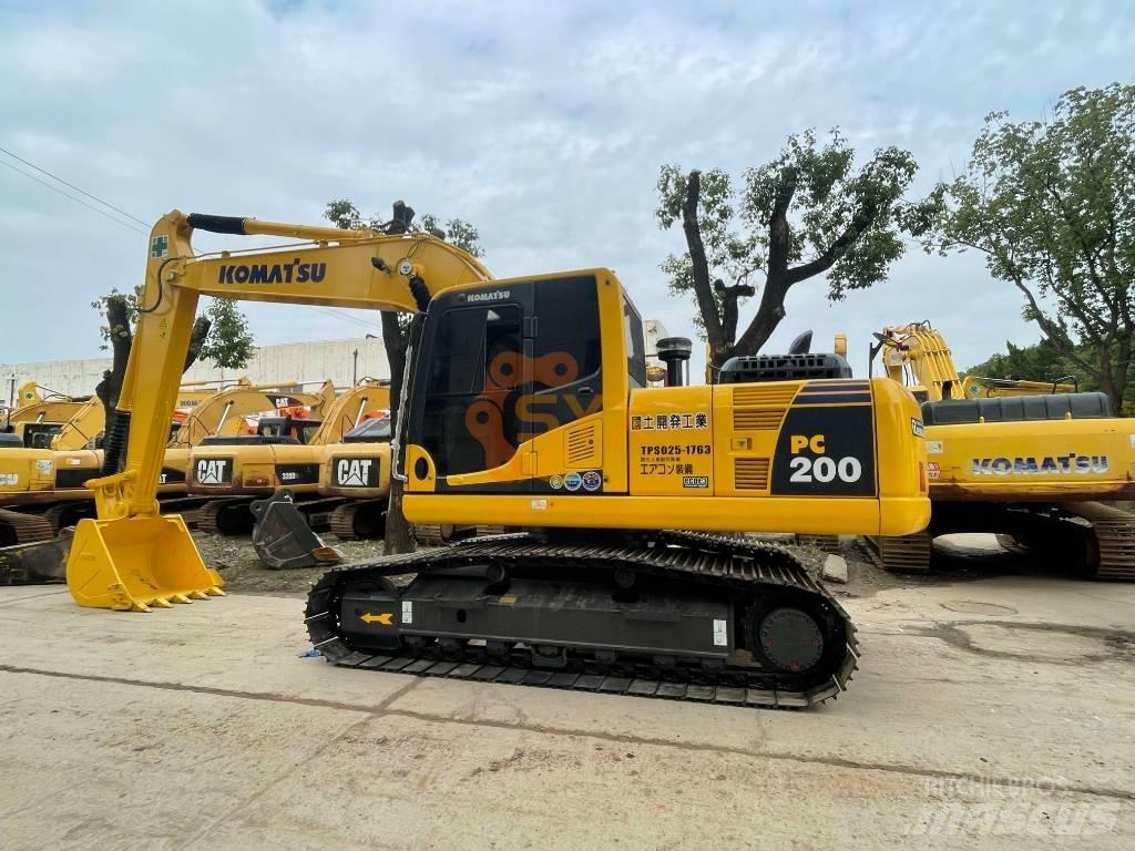 Komatsu PC 200 Excavatoare pe șenile

