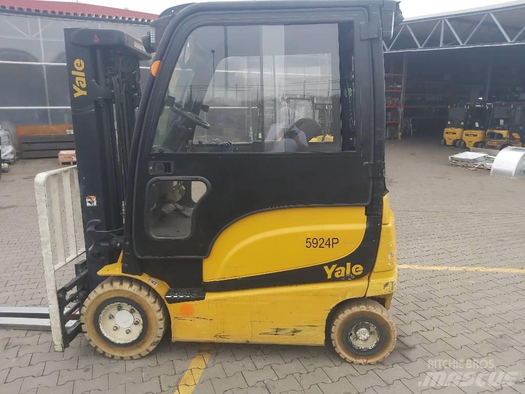 Yale ERP25VL Stivuitor electric