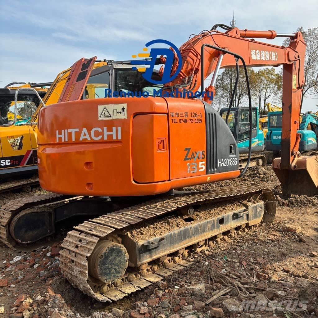 Hitachi ZX 135 US Excavatoare pe șenile
