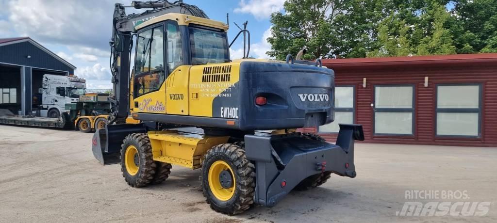 Volvo EW 140 C Excavatoare cu roti