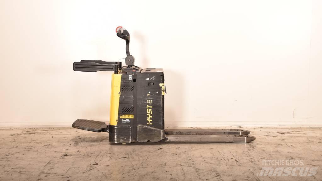 Hyster P 2.0 S Transpaleta cu platforma