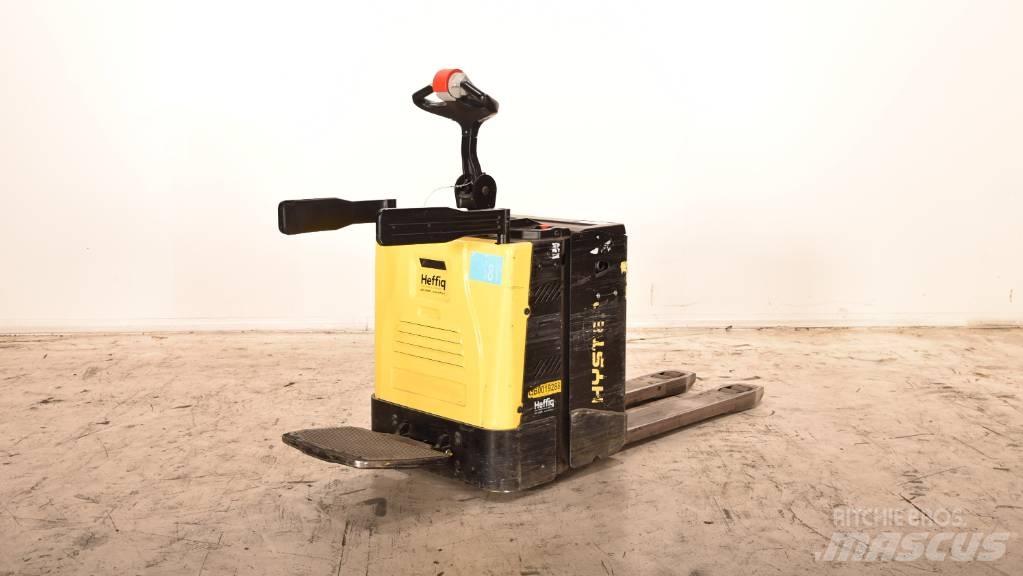 Hyster P 2.0 S Transpaleta cu platforma