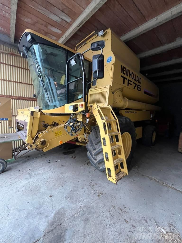 New Holland TF 76 Combine de secerat