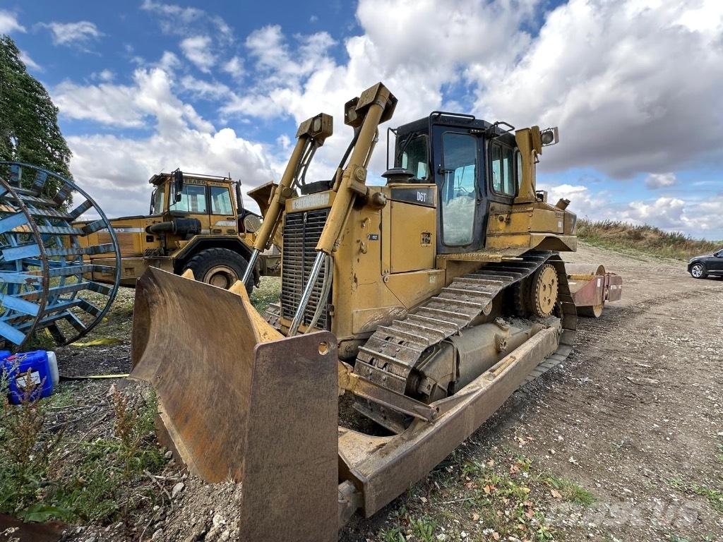 CAT D 6 T XL Buldozere pe senile