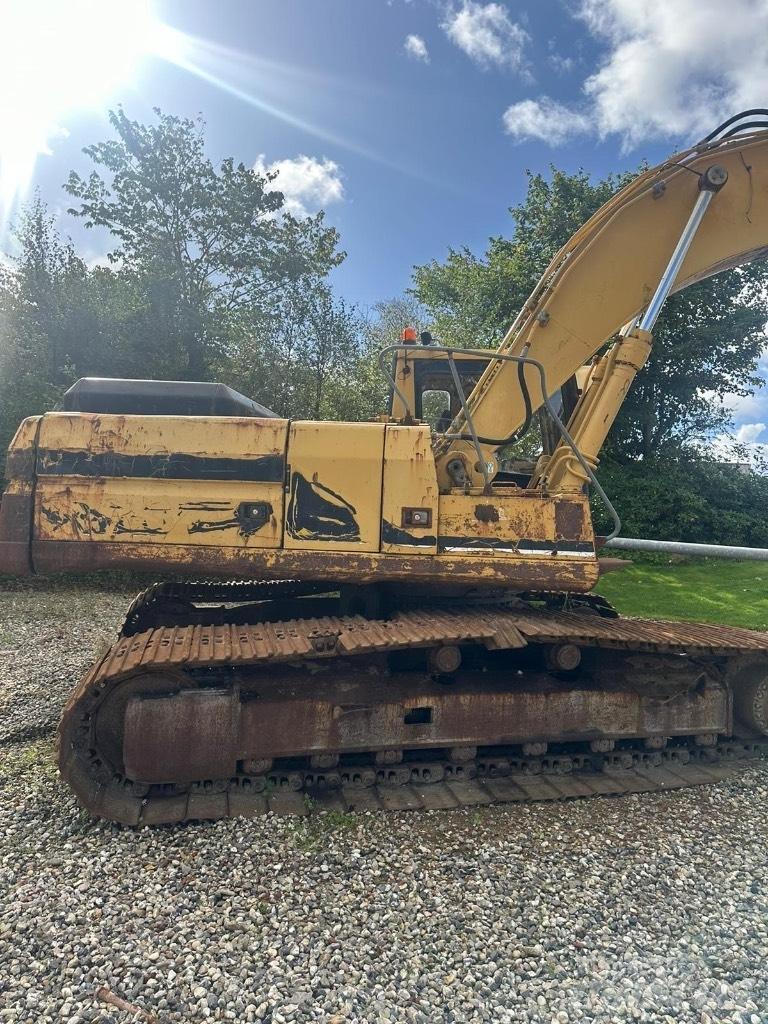 CAT 325 L Excavatoare pe șenile
