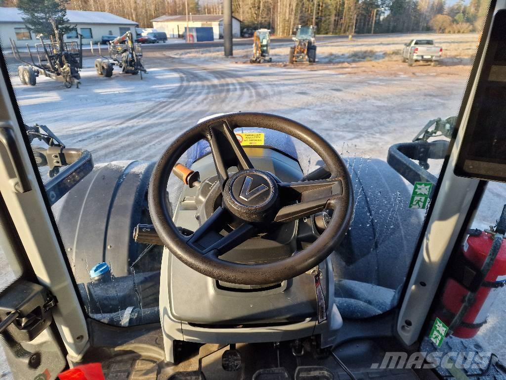 Valtra T 215 V Tractoare