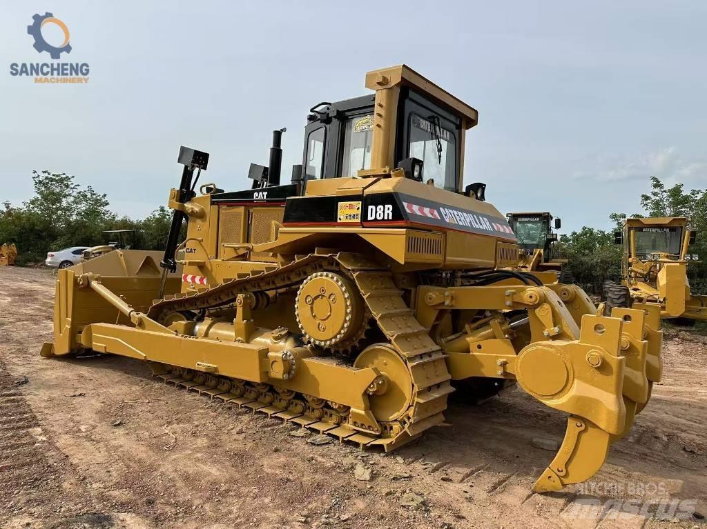 CAT D8R Buldozere pe senile