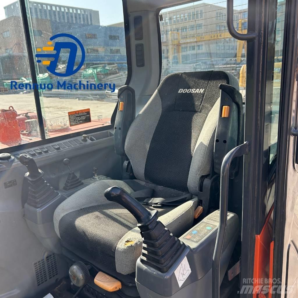 Doosan DX 60 Excavatoare pe șenile
