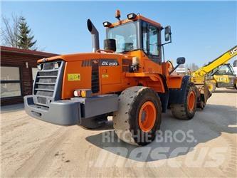Doosan DL 200 Incarcator pe pneuri