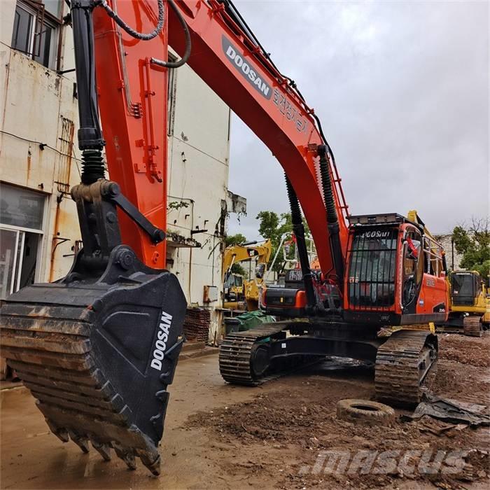 Doosan DX340LC Excavatoare pe șenile
