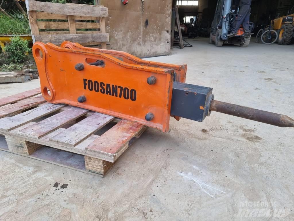  Foosan 700 Ciocane / Concasoare