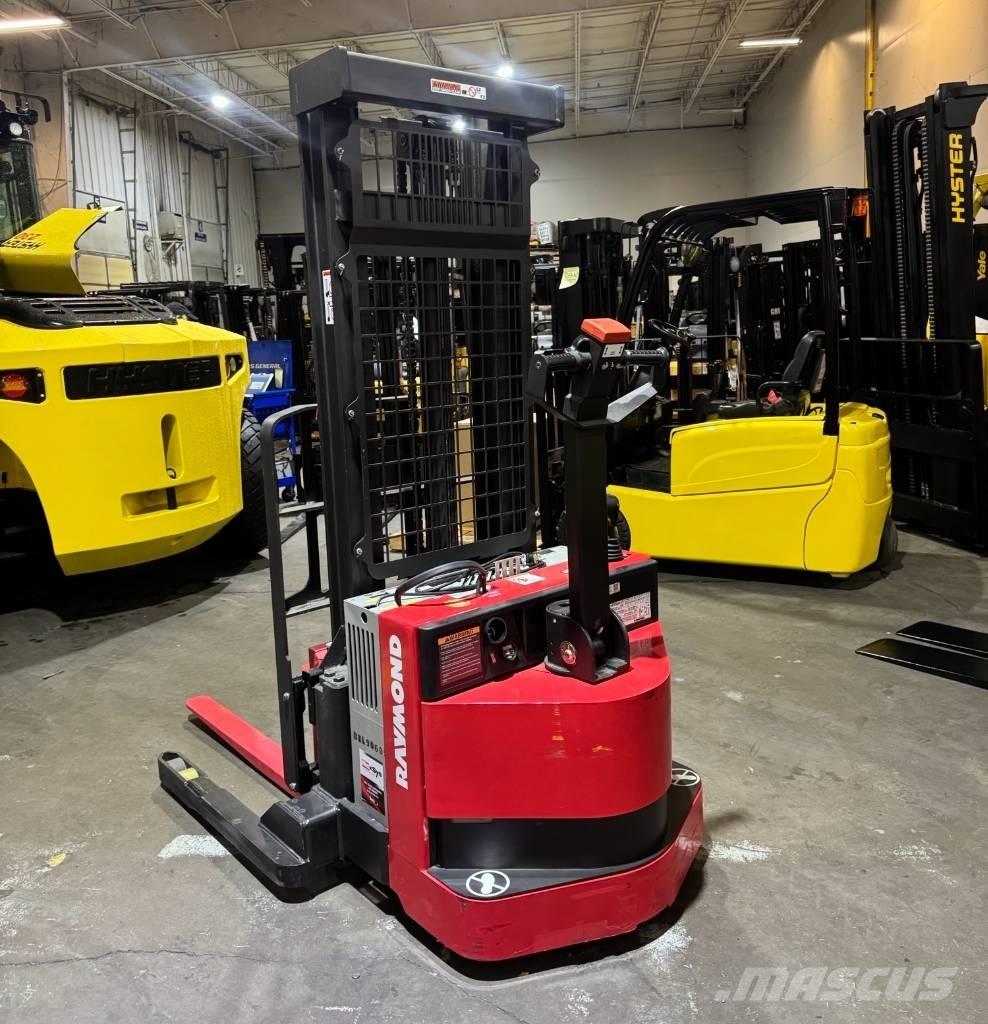 Raymond RSS40 Transpaleti autopropulsanti