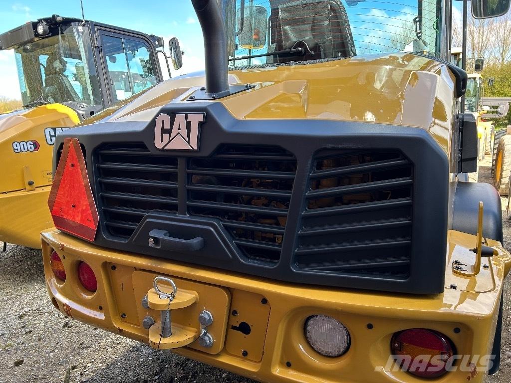 CAT 906 Incarcator pe pneuri
