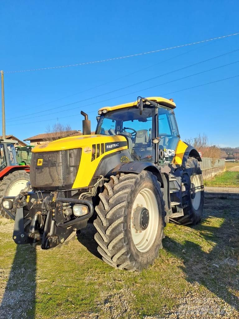 JCB Fastrac 8250 Tractoare