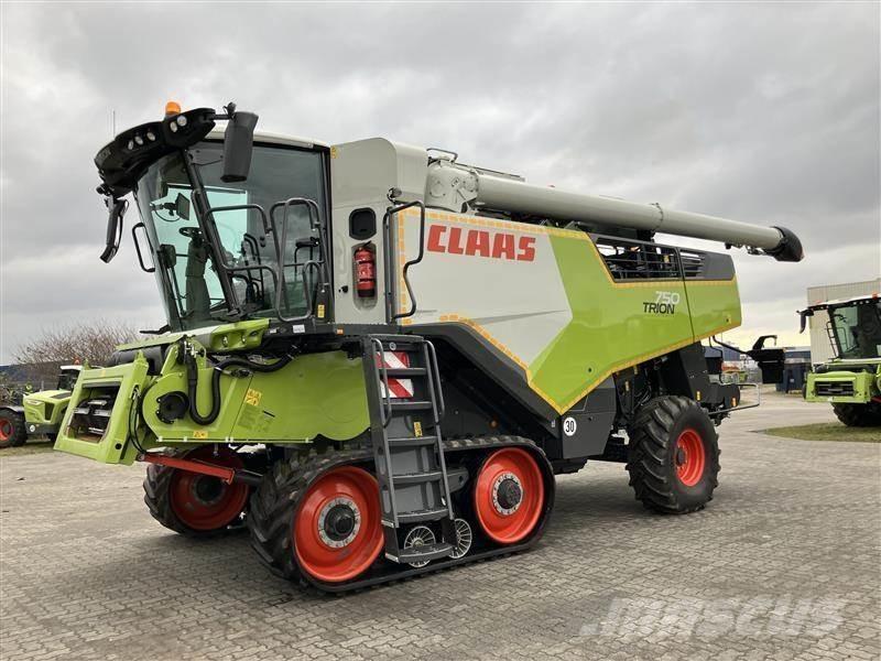 CLAAS TRION 750 TT Combine de secerat