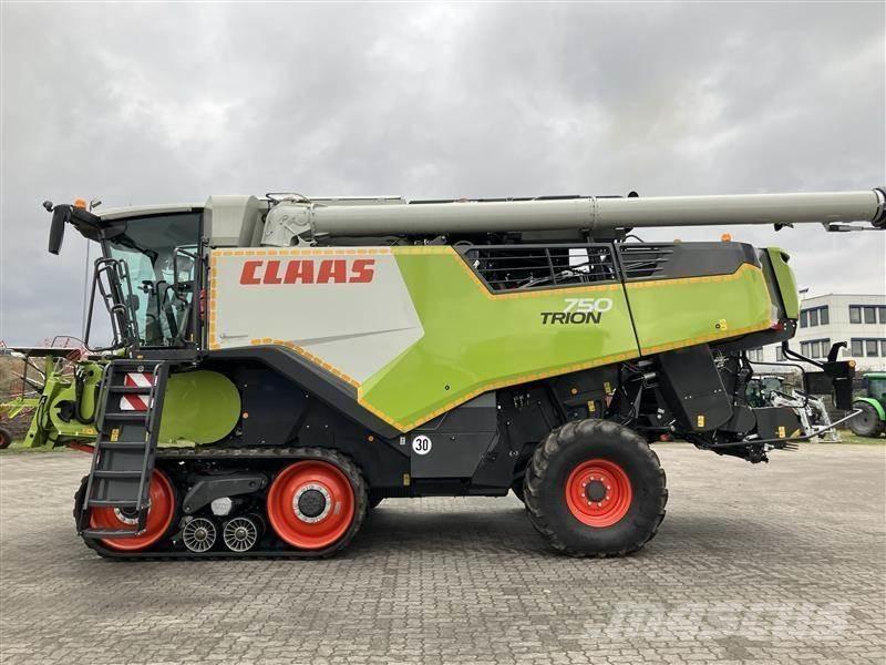CLAAS TRION 750 TT Combine de secerat