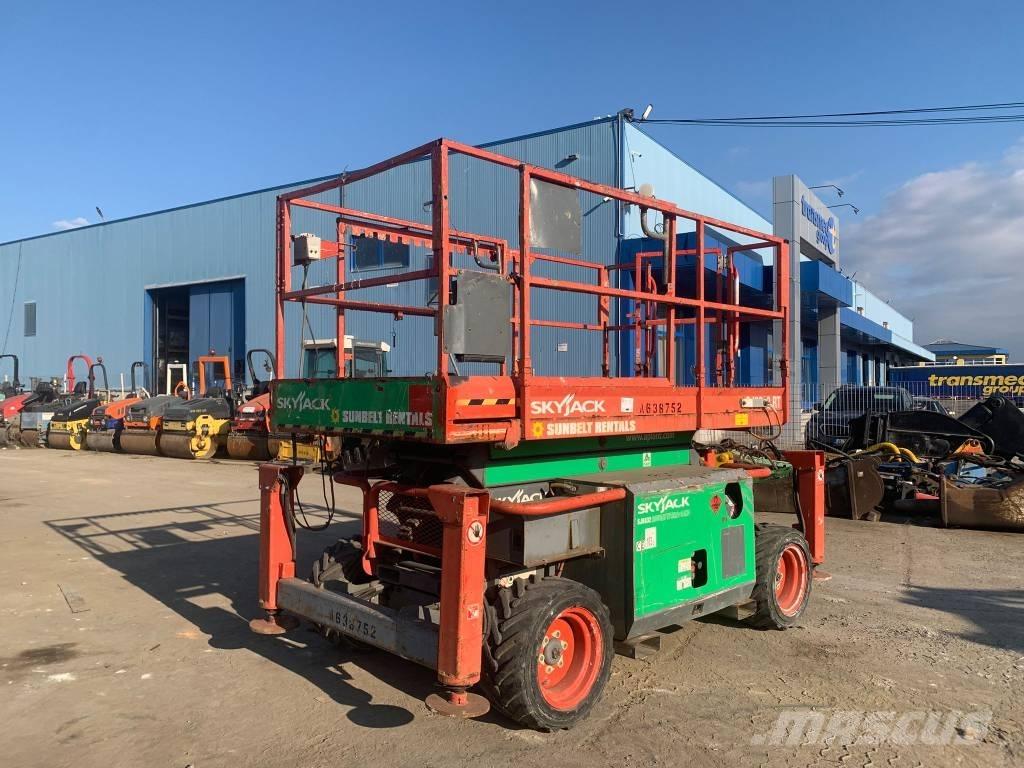 SkyJack SJ 6832 RT Platforme foarfeca