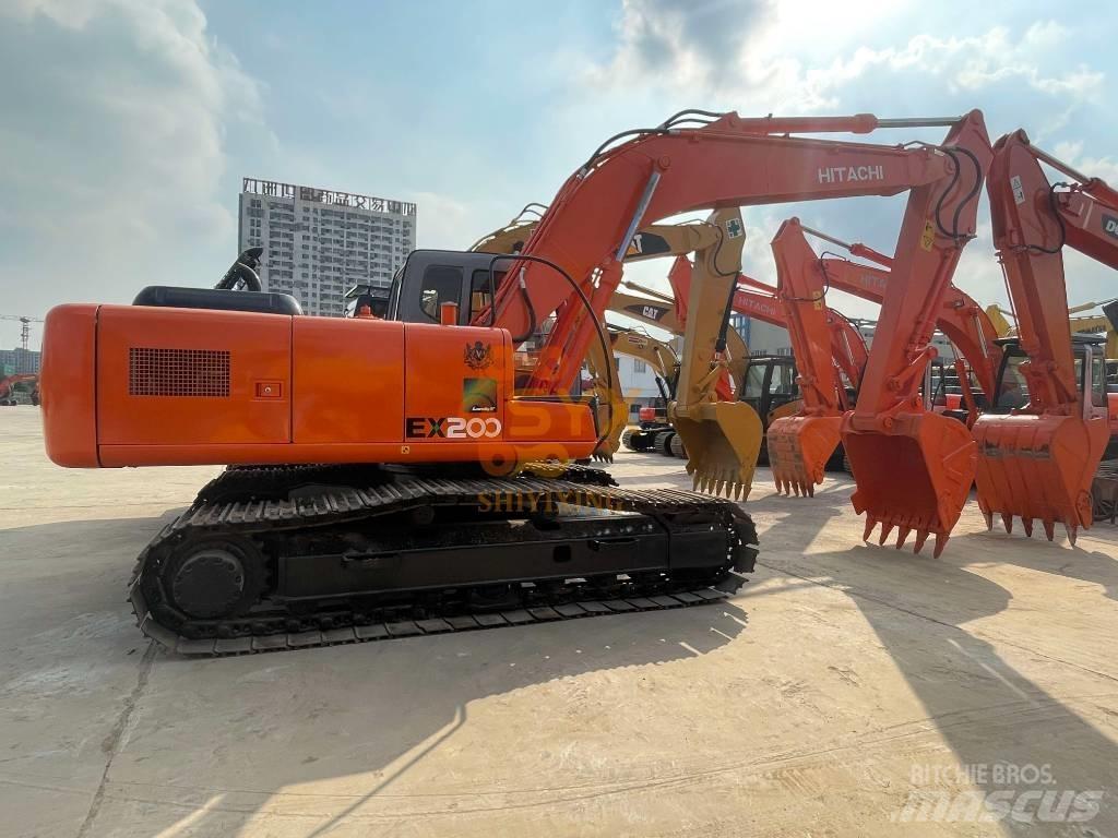 Hitachi EX 200 Excavatoare pe șenile
