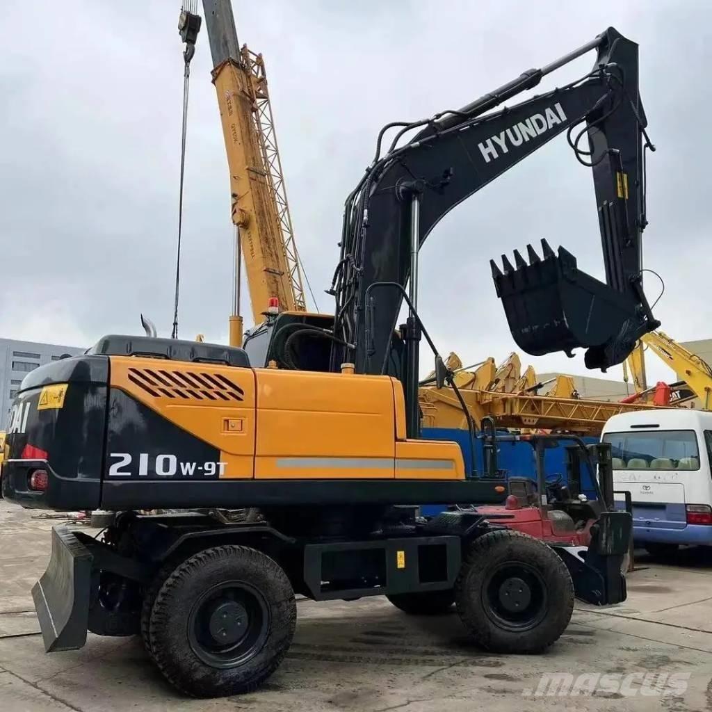 Hyundai R210W-9T Excavatoare cu roti