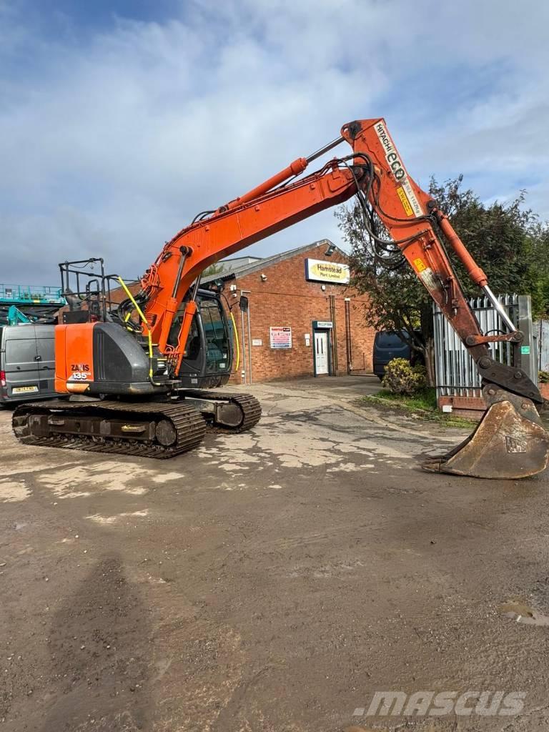 Hitachi ZX 135 US Excavatoare pe șenile

