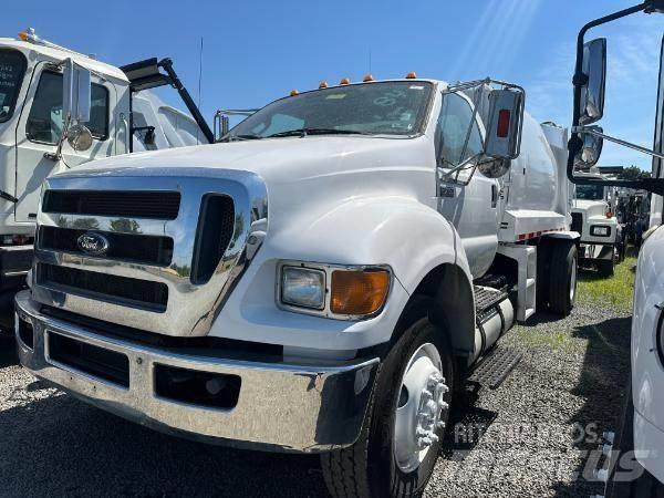 Ford F 750 Camion de deseuri