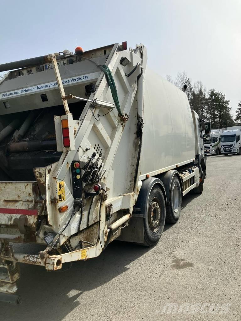 Volvo FM 330 Camion de deseuri