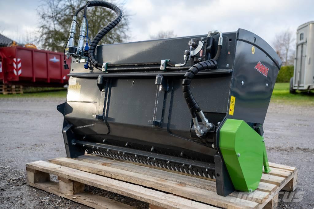 Avant Saltspreder Utilaje întreţinere terenuri - Altele