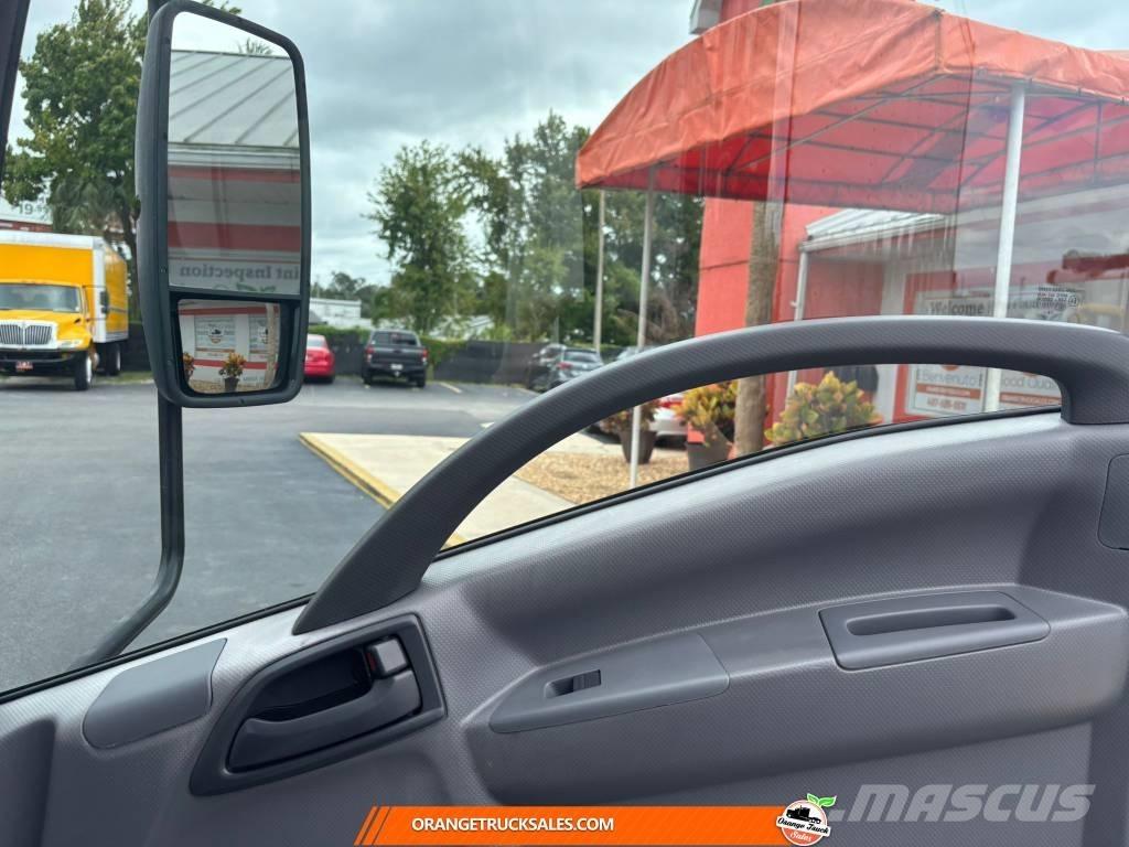 Isuzu NQR Autocamioane