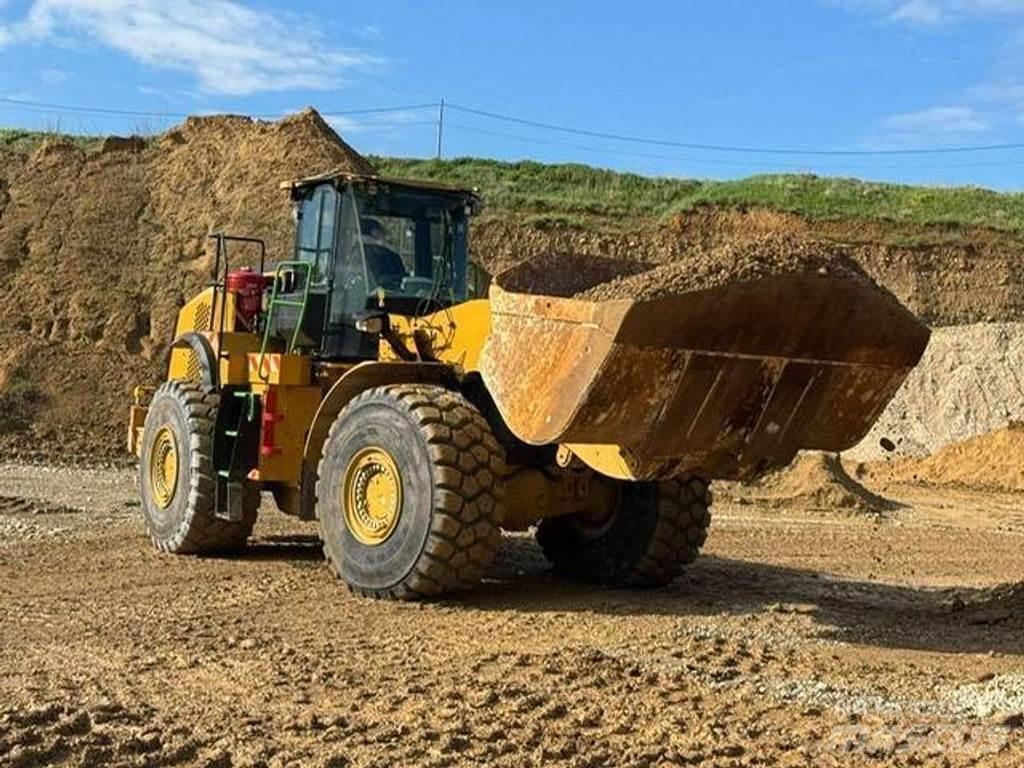 CAT 980M - Incarcator pe pneuri