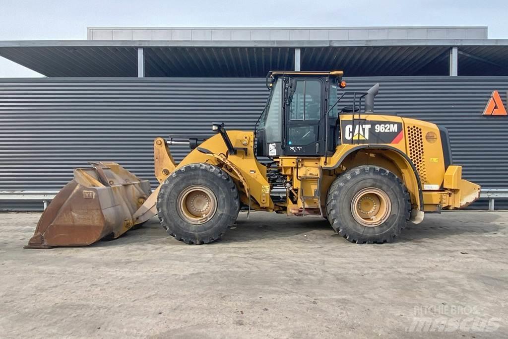 CAT 962M Incarcator pe pneuri