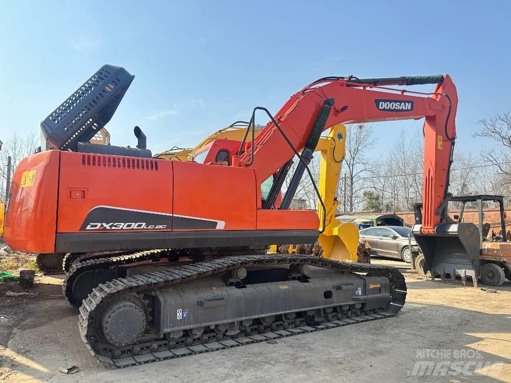 Doosan DX 300 Excavatoare pe șenile
