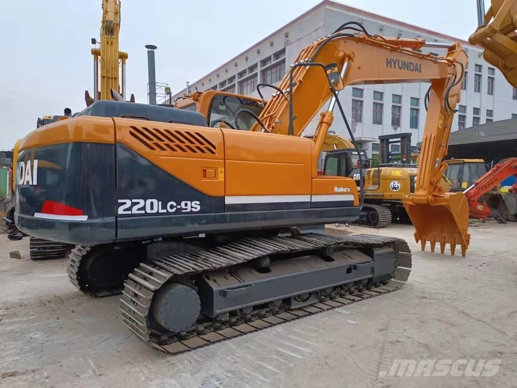 Hyundai 220LC-9S Excavatoare pe șenile

