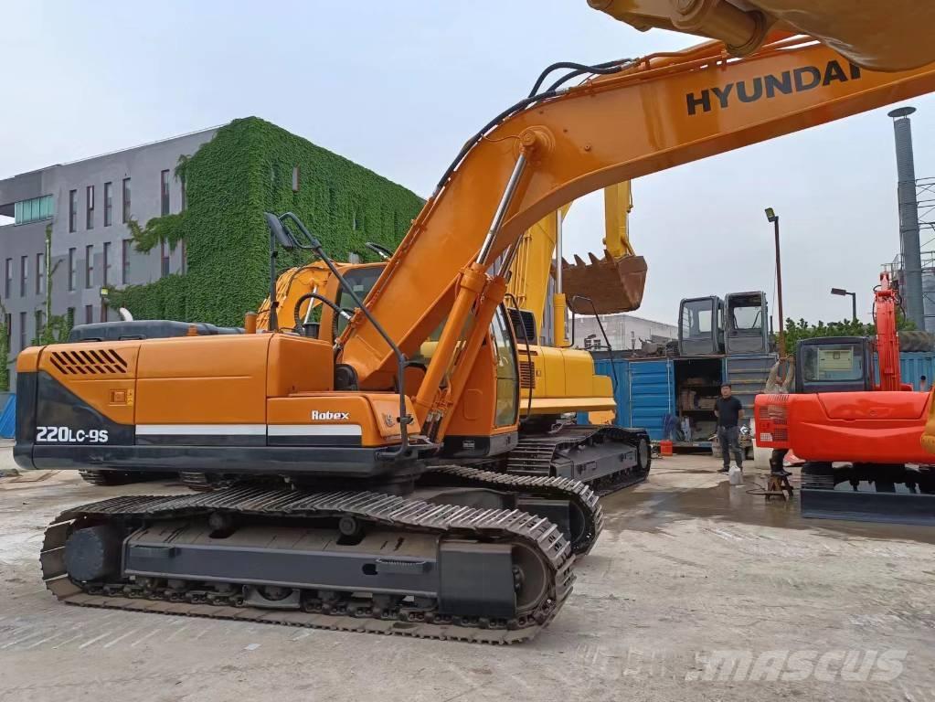 Hyundai 220LC-9S Excavatoare pe șenile
