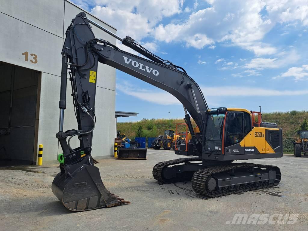 Volvo EC250ENL Excavatoare pe șenile

